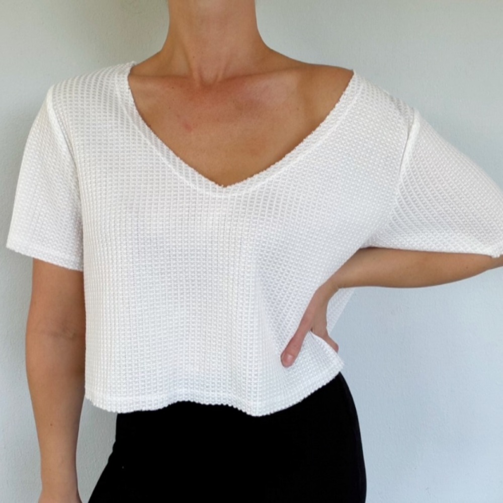 SHEIN Easy Wear white waffle knit short sleeve v-neck crop tee size XL